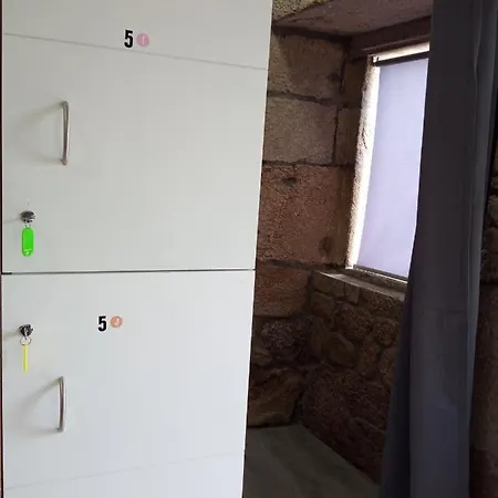 Alecer Hostal