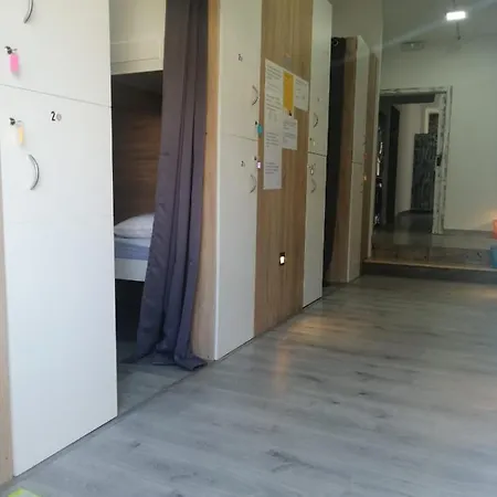 Alecer Hostal *